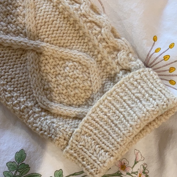 Cardigan- Pure undyed ivory Irish wool, hand knit in Dungloe, Ireland. Size 40 - Picture 6 of 13